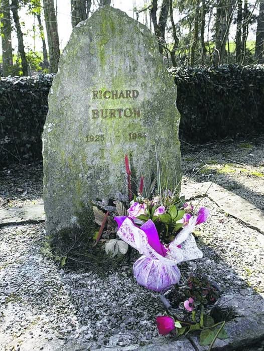 Elizabeth Taylor no fue al funeral de Richard Burton, pero...