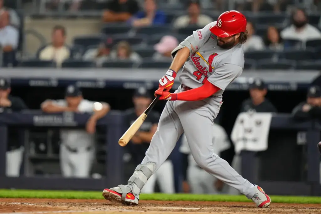Alec Burleson conecta 3 jonrones para los Cardinals en el Yankee Stadium tras finalizar el plazo de traspasos 3 En la foto, Alec Burleson