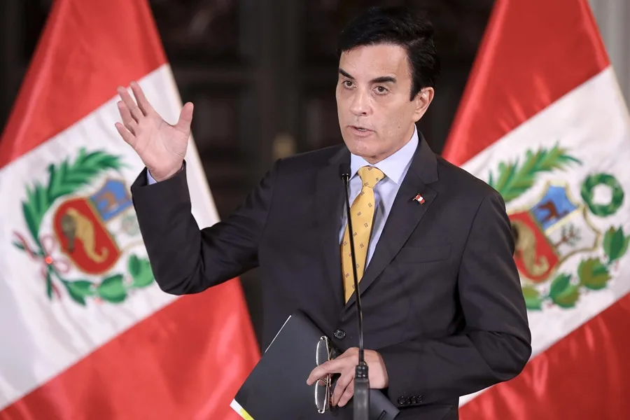 En la foto, el ministro de Relaciones Exteriores de Perú, Carlos Espá