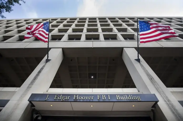 En la foto, vista del edificio J. Edgar Hoover, sede del FBI, en Washington