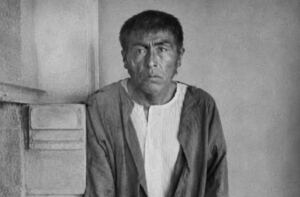 En la foto, Ishi, de quien pensaron que era el último yana