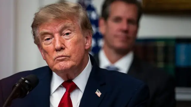 Trump anuncia una ofensiva económica «sin precedentes» para aislar a Irán 1 En la foto, el presidente de Estados Unidos, Donald Trump, en la Casa Blanca este miércoles