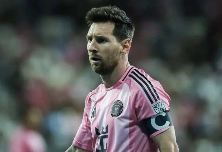 En la foto, Lionel Messi disputando un partido con el Inter de Miami.