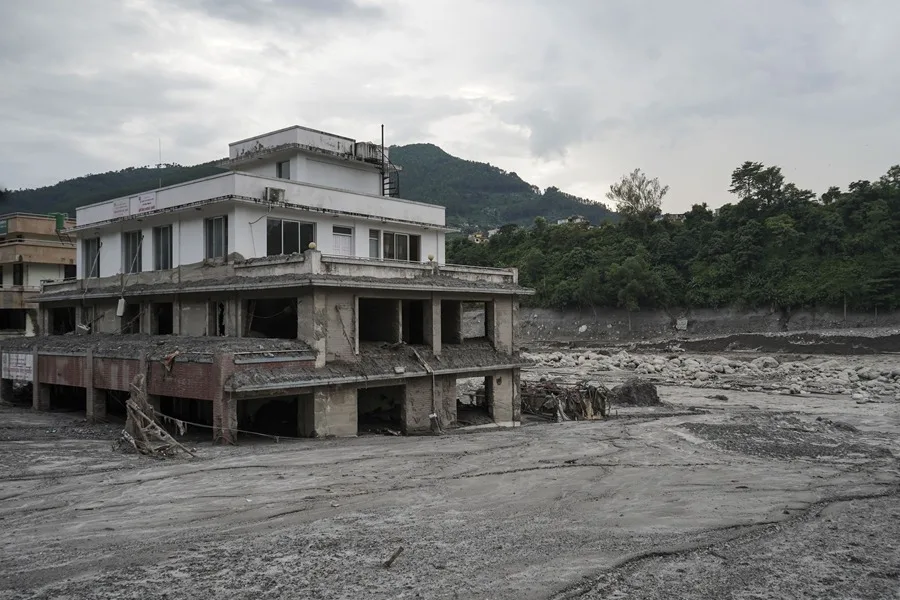 Suben a 903 los muertos y a 4.247 los desaparecidos de la violenta riada en Nepal 3 En la foto, el pueblo arrasado por la riada, en la zona baja de Nawakot, en el pueblo de Bidu