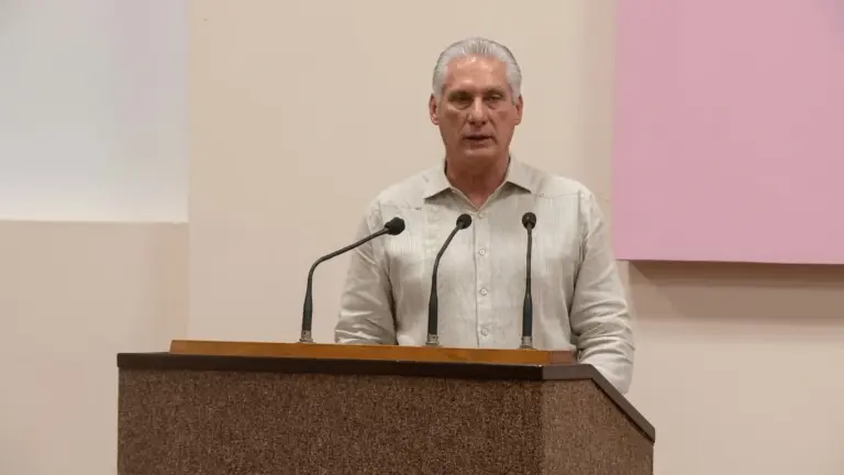 La desfachatez de La Habana: injerencia en casa ajena 1 En la foto, Miguel Díaz-Canel le habla a los delegados presentes en Cuba