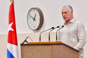 En la foto, Miguel Díaz-Canel