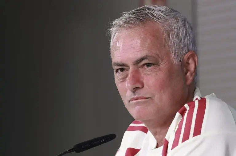 Jose Mourinho, sobre Valverde y Tchouaméni: «Es como si no hubiera pasado nada» 1 En la foto, El entrenador del Real Madrid, José Mourinho, durante la rueda de prensa