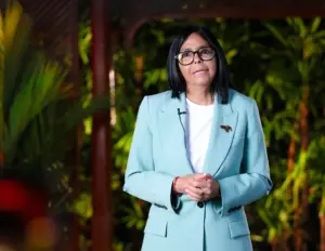 En la foto, la presidenta encargada, Delcy Rodríguez, en Caracas