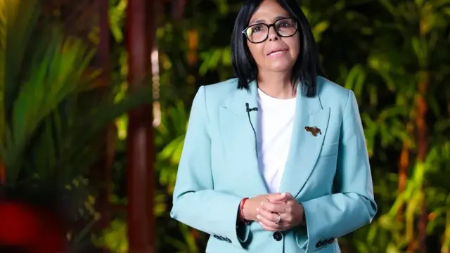 En la foto, la presidenta encargada, Delcy Rodríguez, en Caracas