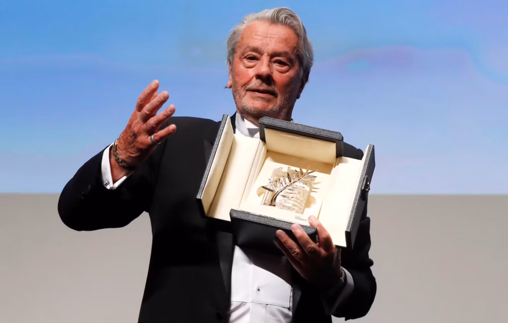 Alain Delon: Biografía del icono del cine francés