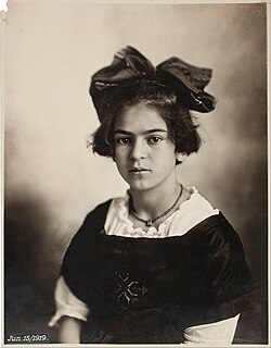 Biografía de Frida Kahlo: La vida entre el dolor y el color 2 Biografía de Frida Kahlo: La vida entre el dolor y el color