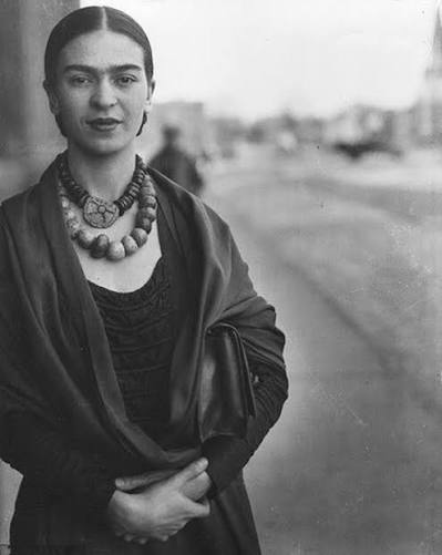 Biografía de Frida Kahlo: La vida entre el dolor y el color 3 Biografía de Frida Kahlo: La vida entre el dolor y el color