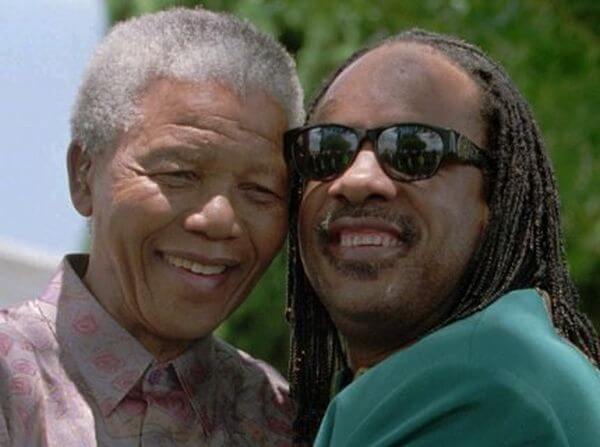 Stevie Wonder: Biografía del Pequeño Maravilloso