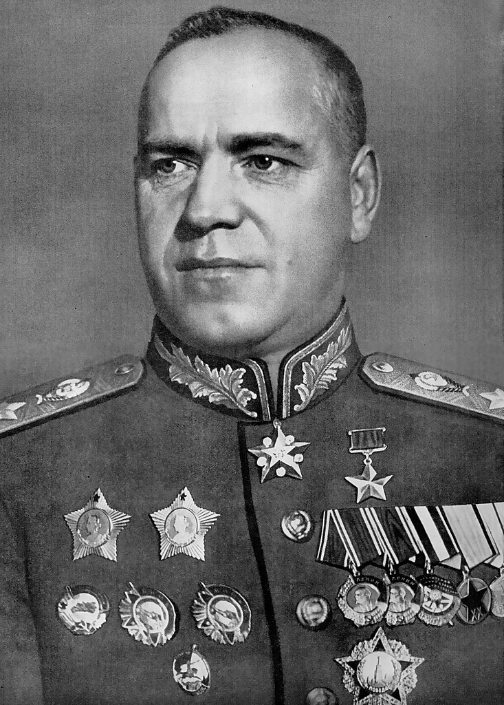 Georgui Zhúkov: Biografía del mariscal de las grandes batallas