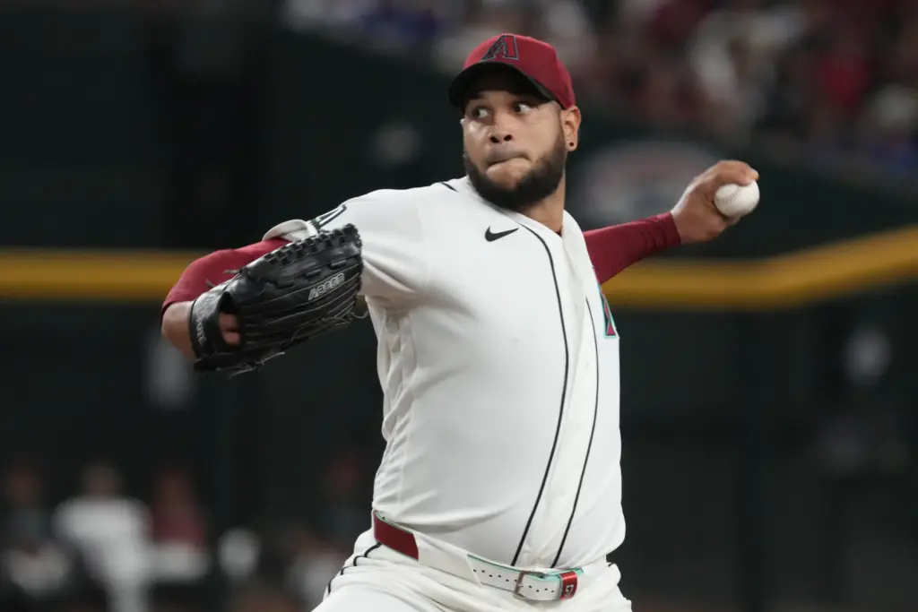 Eduardo Rodríguez da triunfo a D-Backs sobre Dodgers, y ganan la serie particular 2 En la foto, Eduardo Rodríguez