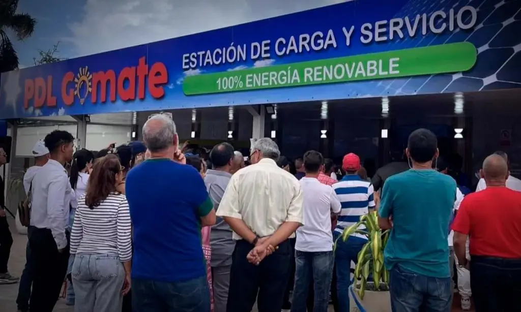 Una solinera para la propaganda, un país entero a oscuras