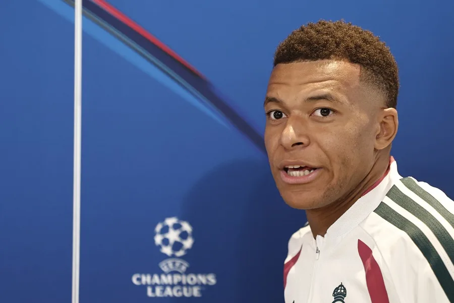 En la foto, El delantero francés del Real Madrid Kylian Mbappe durante la rueda de prensa posterior al entrenamiento