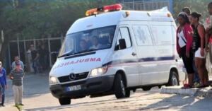 En la foto, una ambulancia