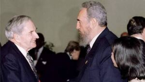 En la foto, Fidel Castro y David Rockefeller