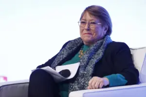 En la foto, la expresidenta de Chile Michelle Bachelet durante un evento, en Santiago