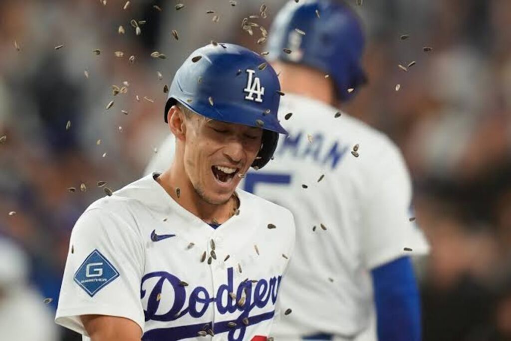 Dodgers anotan 5 carreras con 2 outs ante Michael King y vencen a Padres 2 En la foto, Tommy Edman