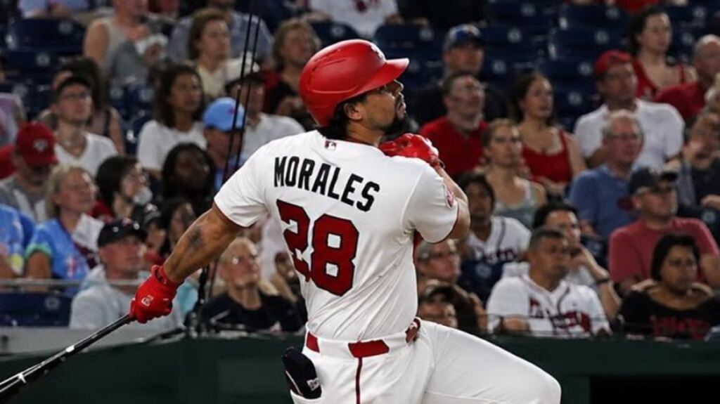 En la foto, Yohandy Morales en su debut con los Washinton Nationals