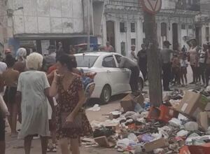 En la foto, el basurero donde se encontraron dos fetos en La Habana