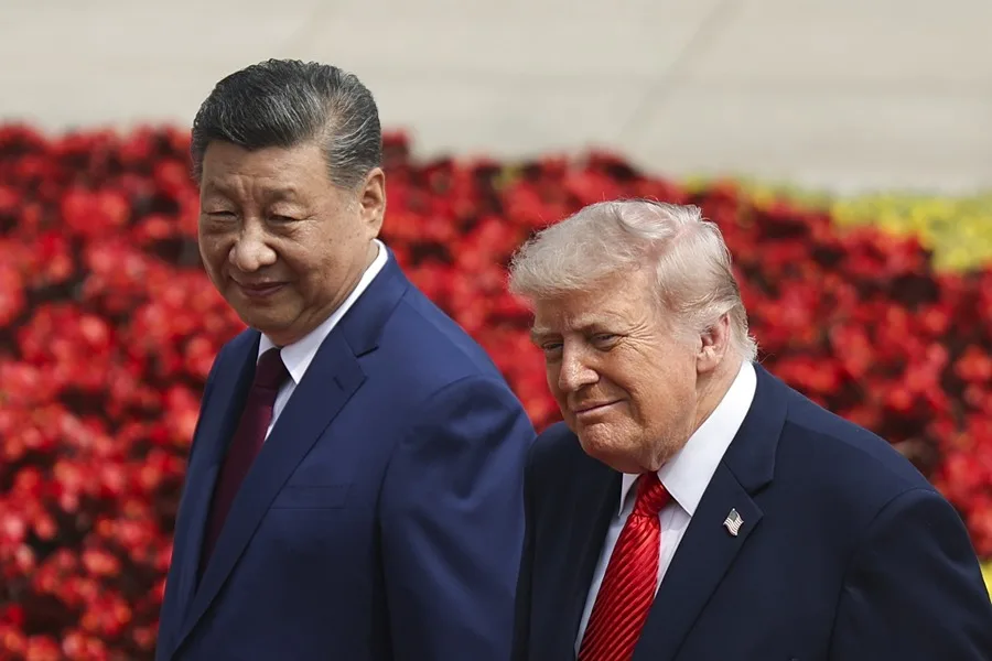 En la foto, el presidente de China, Xi Jinping (i), y el presidente de Estados Unidos, Donald Trump (d)