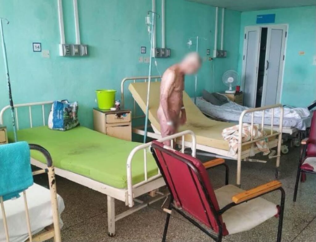 Eso lo escribíamos en una libreta. Hoy se vive 4 En la foto, una sala de un hospital cubano