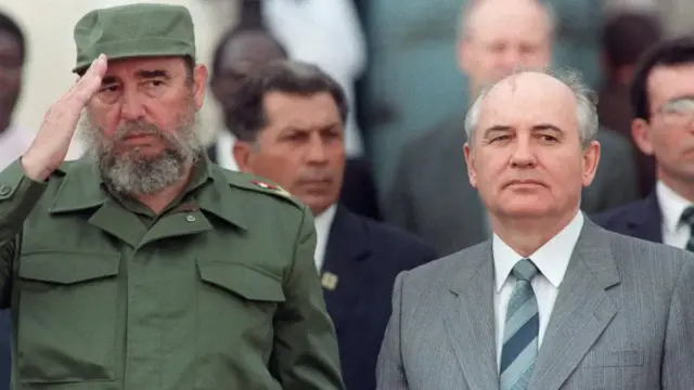 En la foto, Fidel Castro con cara de pocos amigos durante la visita a Cuba de Mijail Gorbachov, el último líder soviético