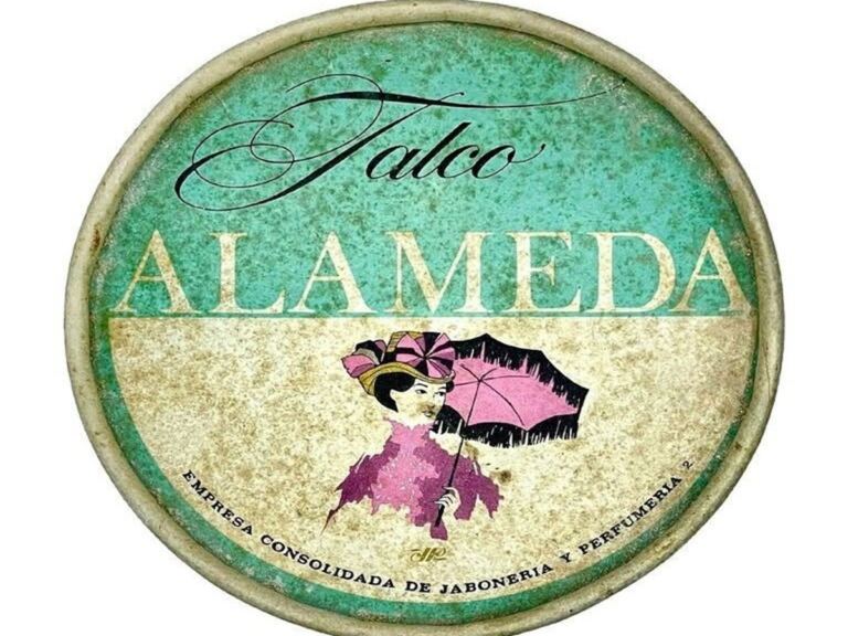 En la foto, la tapa de una caja de talco de las producidas en Cuba hace muchos años