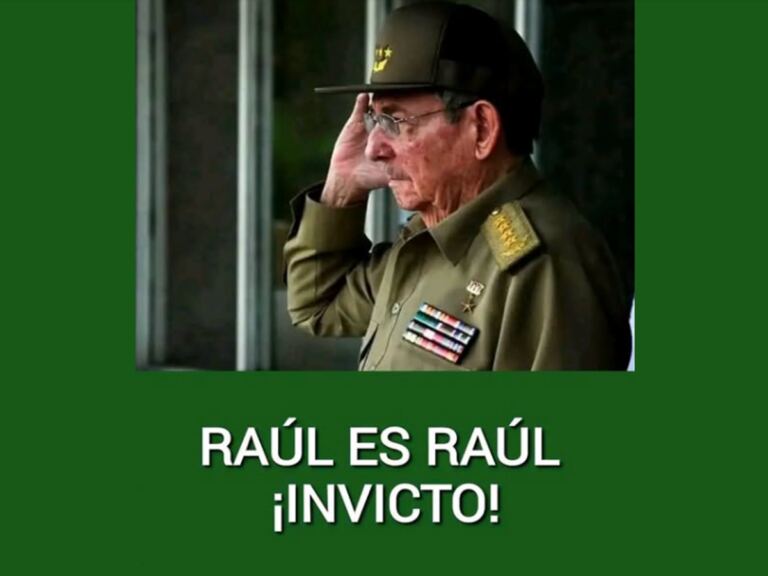 Lo trágico de ser ciberclaria cuando el general se muere 1 En la foto, publicación de una ciberclaria alabando a Raúl Castro