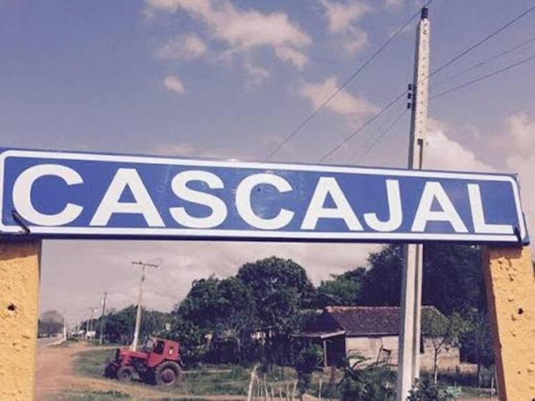 Cascajal: la sangre que no se olvida 6 En la foto, cartel en la Carretera Central que anuncia que los vehículo llegaron a Cascajal
