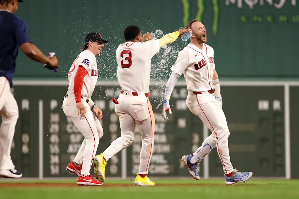 Trevor Story deja tendidos a Mariners con un sencillo con bases llenas en la 10ma 3 En la foto, Trevor Story