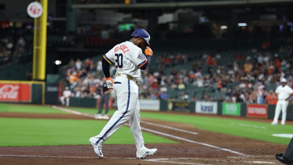 Velázquez y Smith desatan el poder y los Astros vencen a los White Sox 4 En la foto, Nelson Velázquez conectó un jonrón de dos carreras