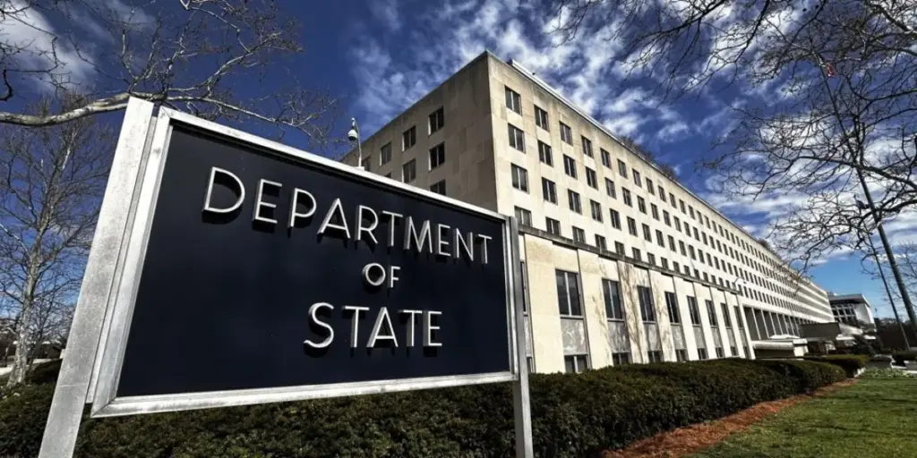 EE. UU. amplía sanciones contra Cuba: afecta a ocho entidades y tres directivos 2 En la foto, el edificio del Departamento de Estado, de Estados Unidos
