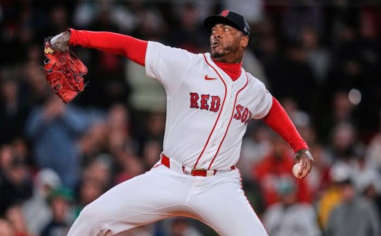 Sony Gray llega a 18 victoria en la temporada con Red Sox 1 En la foto, Aroldis Chapman