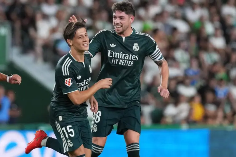 En la foto; Guler y Valverde