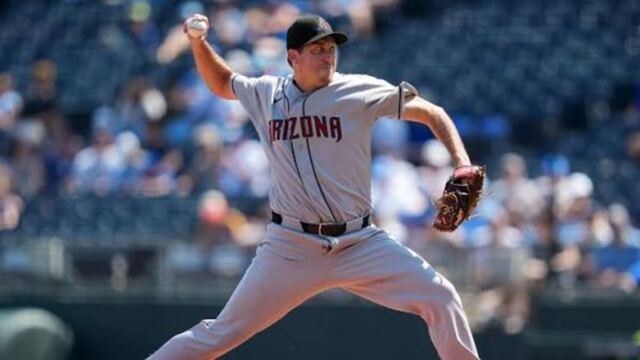 En la foto, el pitcheo llevó a los D-Backs al triunfo