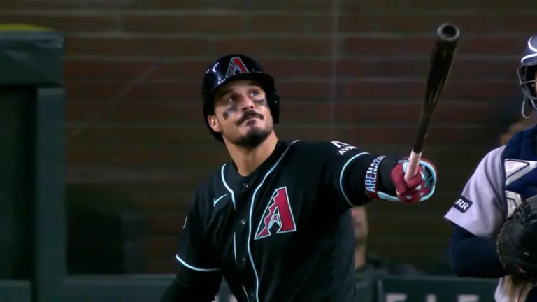 En la foto, Nolan Arenado