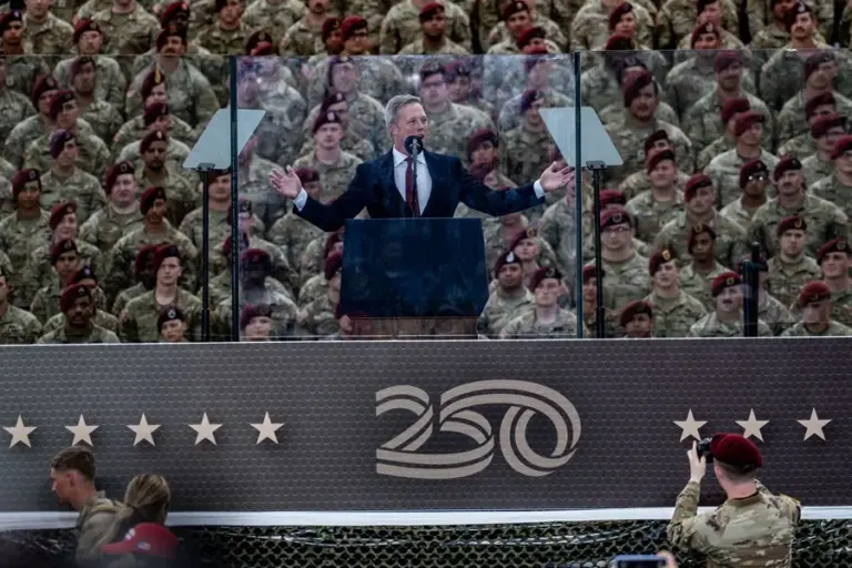 En la foto, Fotografía de archivo del secretario del Ejército de Estados Unidos, Dan Driscoll