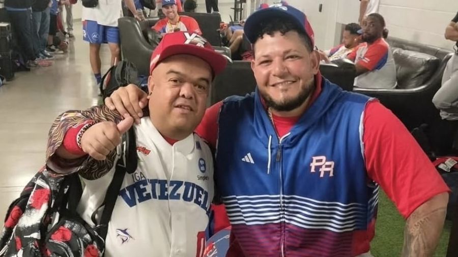Chevale: el bat boy que se ganó un lugar entre campeones del Caribe