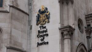 Ela foto, La Corte de Justicia del Reino Unido