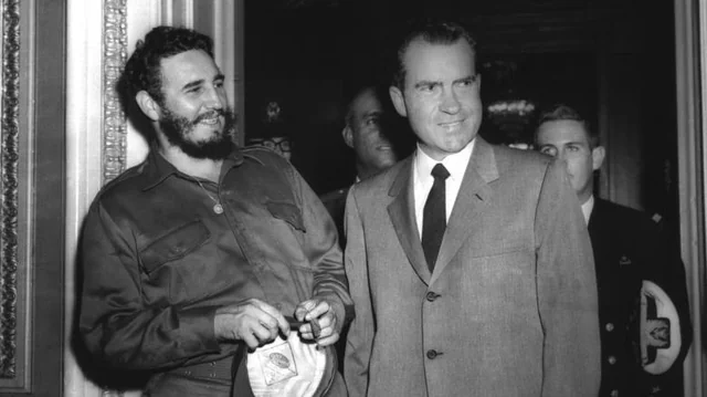 En la foto, Fidel Castro y Richard Nixon