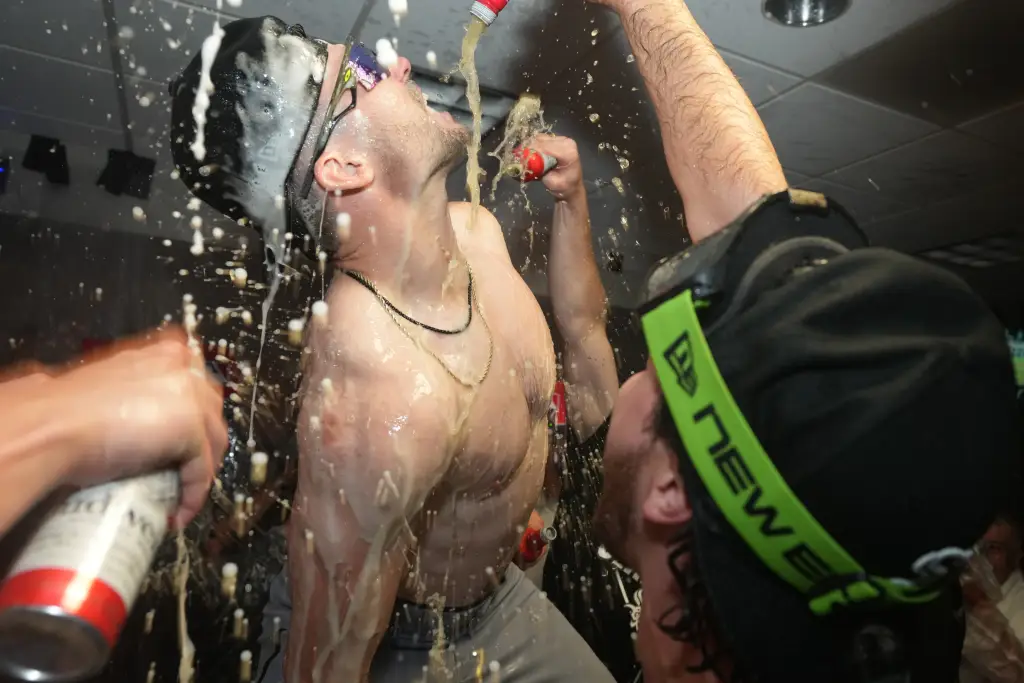White Sox barre a Astros y va a Series Divisionales contra Guardians