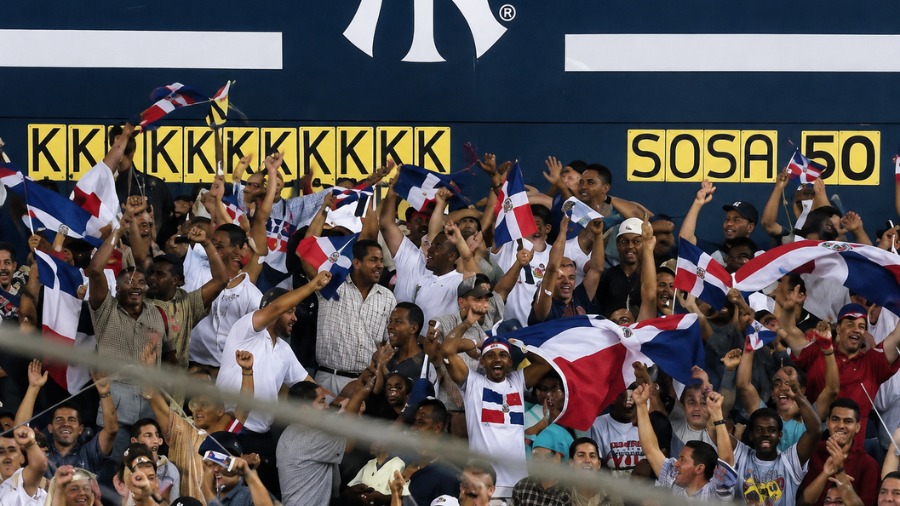 Pedro Martínez silenció Yankee Stadium: 17 ponches y un solo hit en una noche histórica