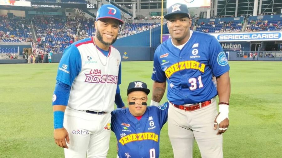 Chevale: el bat boy que se ganó un lugar entre campeones del Caribe