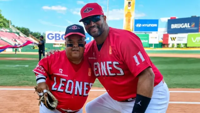 En la foto, Chevale y Albert Pujols
