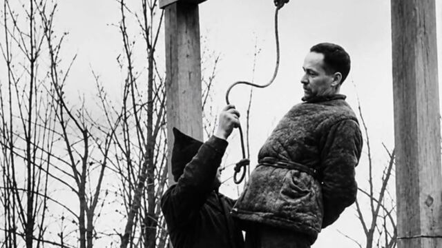 En la foto, cadalso donde fue ahorcado en Auschwitz el jefe del campo de concentración Rudolf Hess