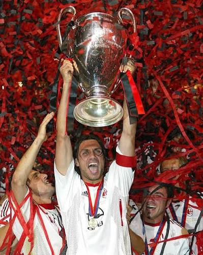 Paolo Maldini: Biografía de Il Capitano 5 Paolo Maldini: Biografía de Il Capitano